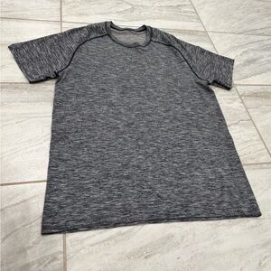 Lululemon Men's L/Large Metal Vent Tech Surge Short Sleeve Black / White